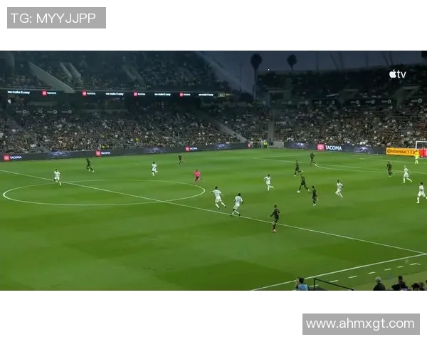 亚特兰大迎战洛城银河激战在即球迷期待精彩对决与激情时刻