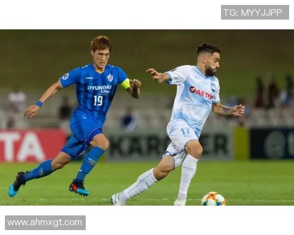 塔什干棉农与阿赫利的激烈对决展现足球魅力与团队精神