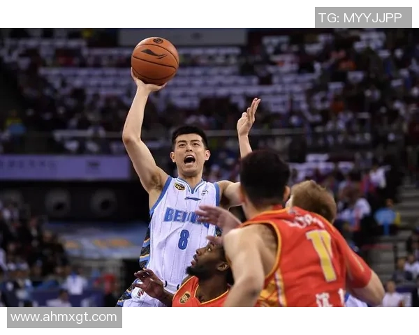 方硕在篮球赛场的崛起与挑战解析他如何成为球队的核心力量与未来之星